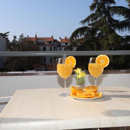 Apartman Perla Deluxe Porec Esterno foto