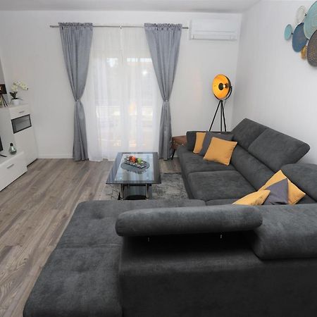 Apartman Perla Deluxe Porec Esterno foto
