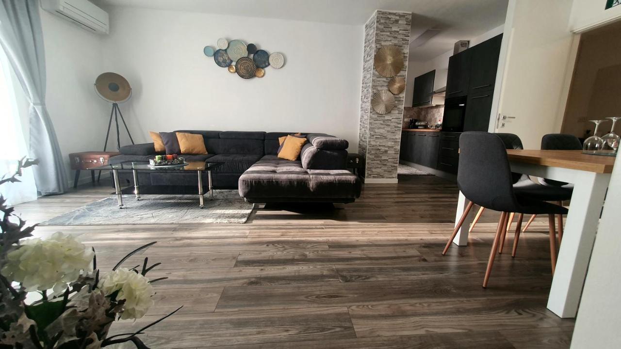 Apartman Perla Deluxe Porec Esterno foto