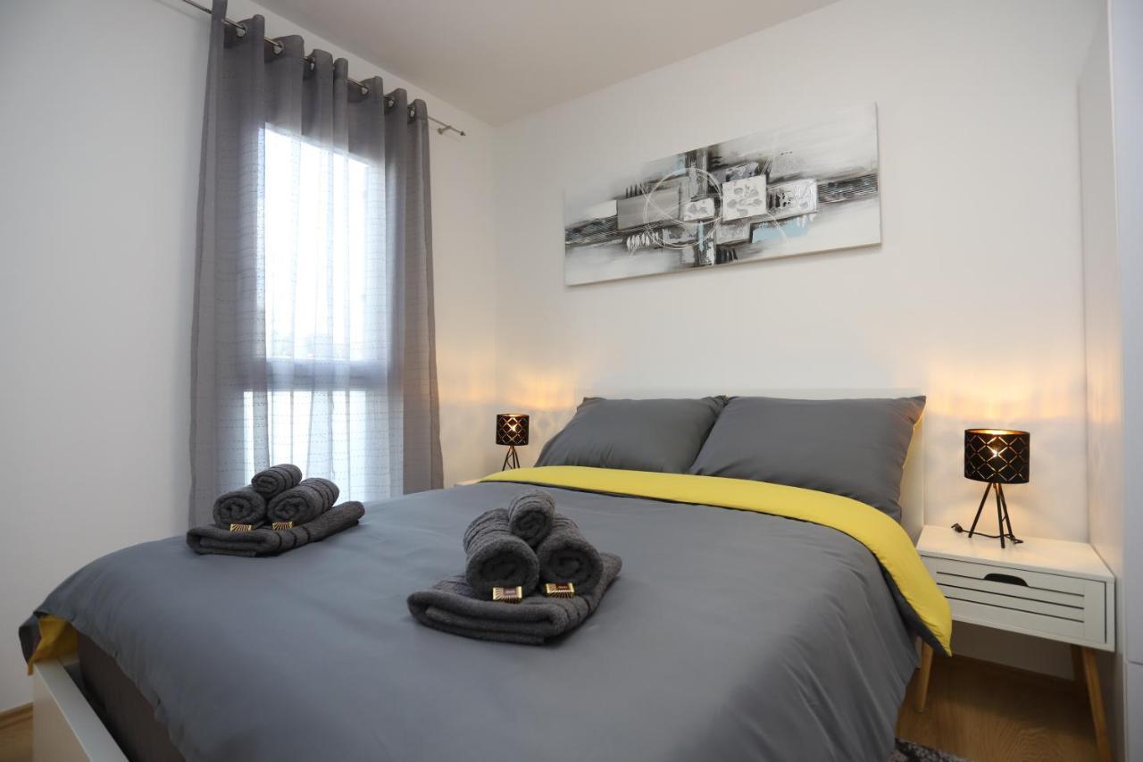 Apartman Perla Deluxe Porec Esterno foto